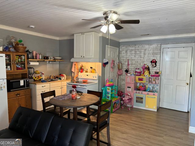 1322 Northwood Circle NE, Gainesville, GA 30501