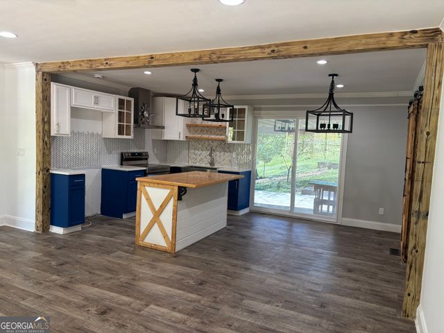 1322 Northwood Circle NE, Gainesville, GA 30501