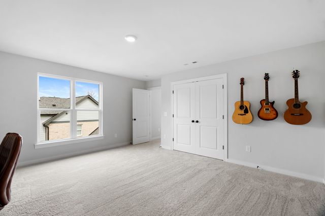 4500 Socata Ct, Cross Plains, TN 37049