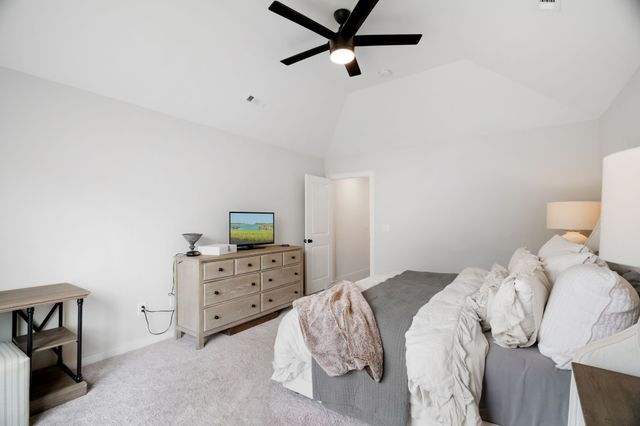 4500 Socata Ct, Cross Plains, TN 37049