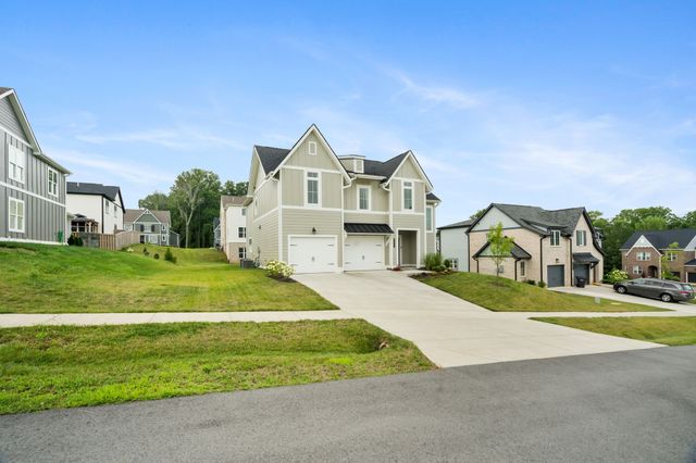 4500 Socata Ct, Cross Plains, TN 37049