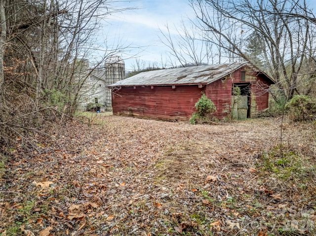 896 Newfound Road, Leicester, NC 28748