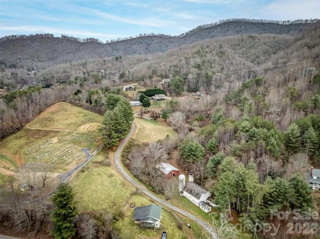 896 Newfound Road, Leicester, NC 28748