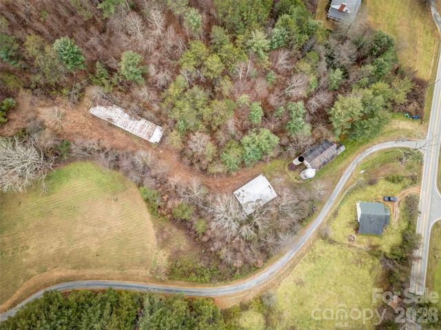 896 Newfound Road, Leicester, NC 28748