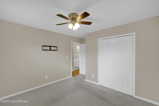 2704 Alps Rd, Louisville, KY 40216