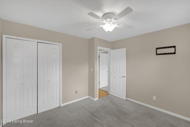 2704 Alps Rd, Louisville, KY 40216