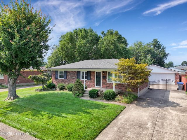 2704 Alps Rd, Louisville, KY 40216