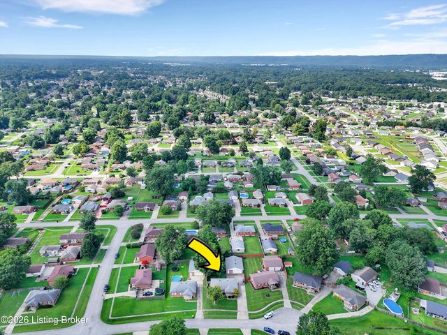 2704 Alps Rd, Louisville, KY 40216