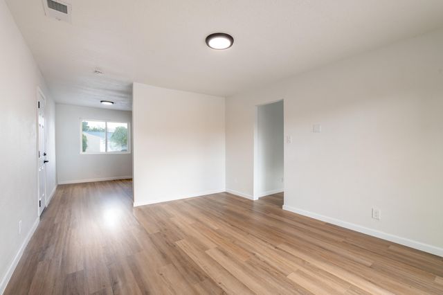303 Oreja De Oro Drive SE, Albuquerque, NM 87124