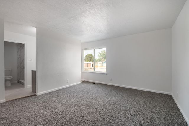 303 Oreja De Oro Drive SE, Albuquerque, NM 87124