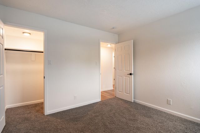 303 Oreja De Oro Drive SE, Albuquerque, NM 87124
