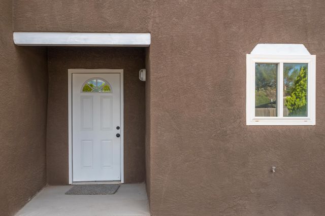 303 Oreja De Oro Drive SE, Albuquerque, NM 87124