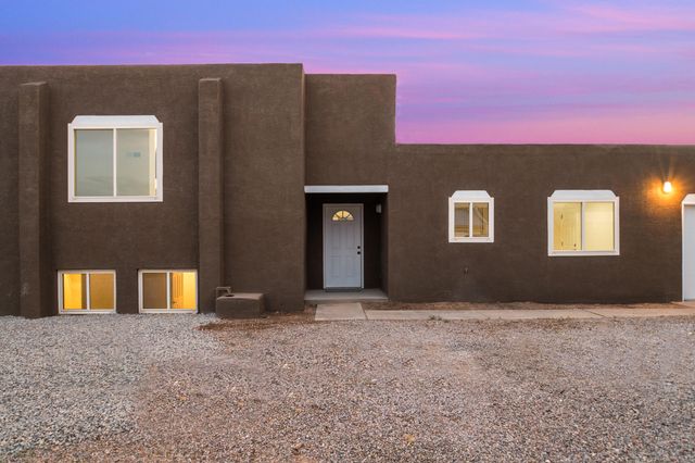 303 Oreja De Oro Drive SE, Albuquerque, NM 87124