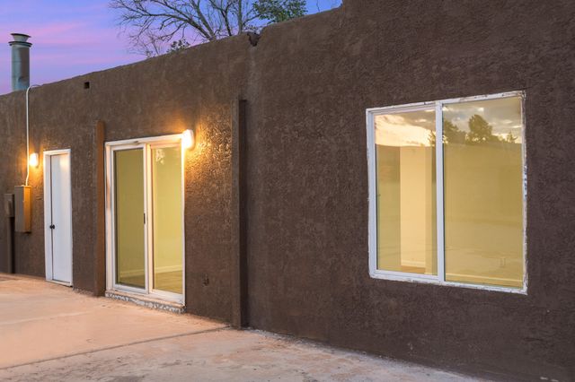 303 Oreja De Oro Drive SE, Albuquerque, NM 87124