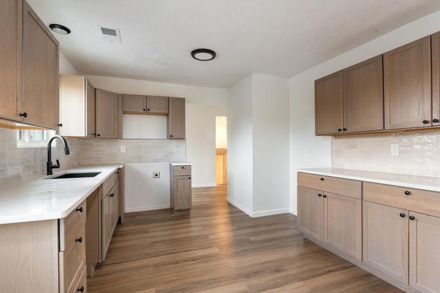 303 Oreja De Oro Drive SE, Albuquerque, NM 87124
