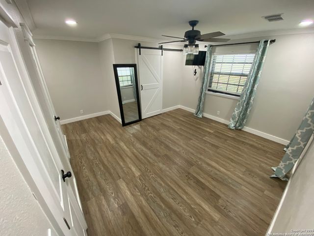 606 S Phelps, Dilley, TX 78017