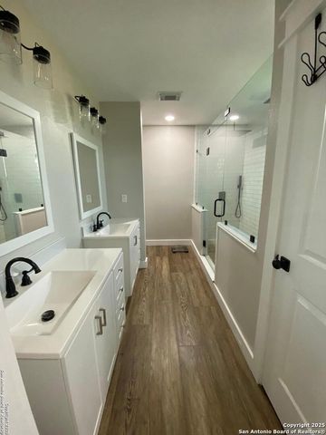 606 S Phelps, Dilley, TX 78017