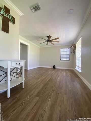 606 S Phelps, Dilley, TX 78017