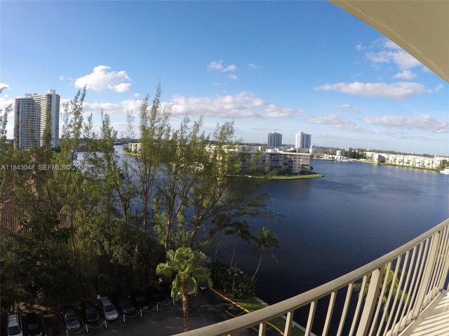 18151 NE 31st Court 907, Aventura, FL 33160