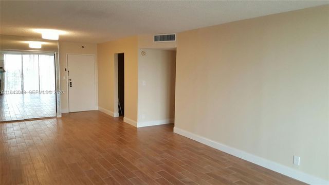 18151 NE 31st Court 907, Aventura, FL 33160