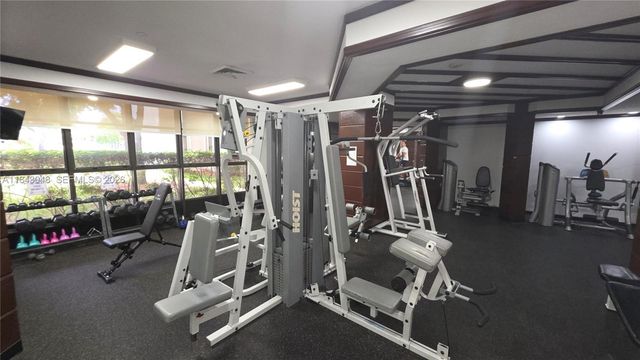 18151 NE 31st Court 907, Aventura, FL 33160
