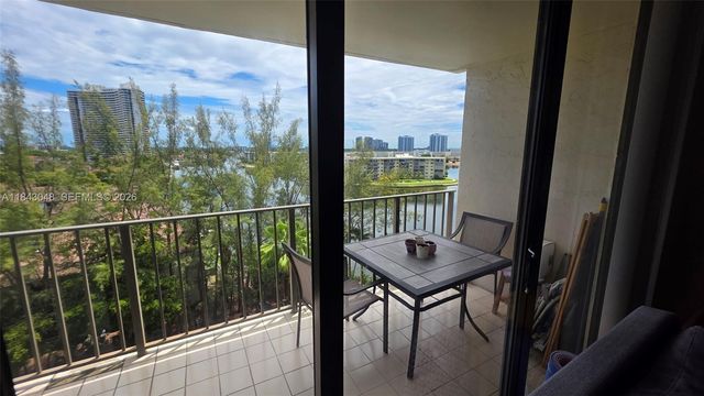 18151 NE 31st Court 907, Aventura, FL 33160