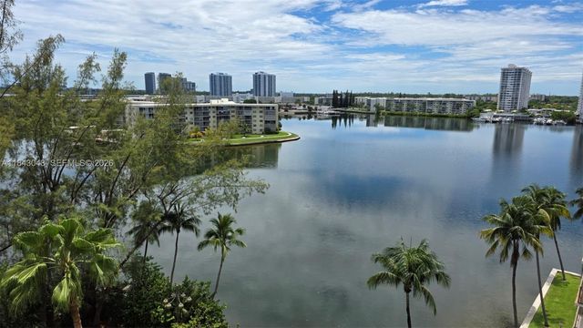18151 NE 31st Court 907, Aventura, FL 33160