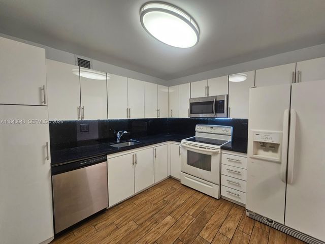 18151 NE 31st Court 907, Aventura, FL 33160
