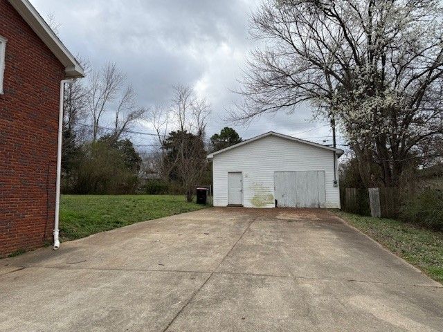 310 Rue Le Mans Dr, Clarksville, TN 37042