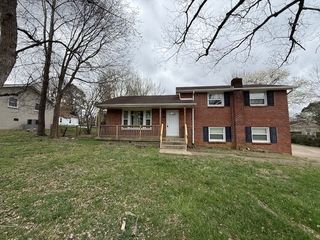 310 Rue Le Mans Dr, Clarksville, TN 37042