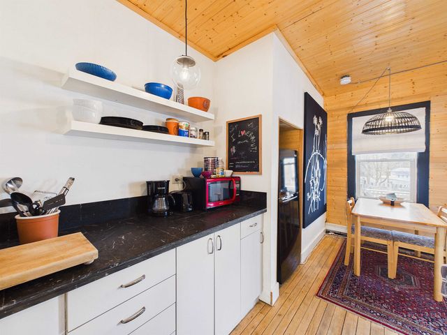 37 Robinson Avenue, Rochester, VT 05767