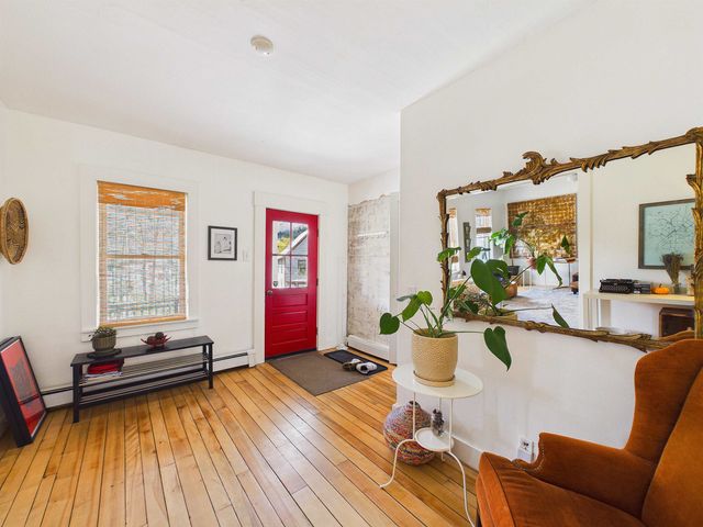 37 Robinson Avenue, Rochester, VT 05767