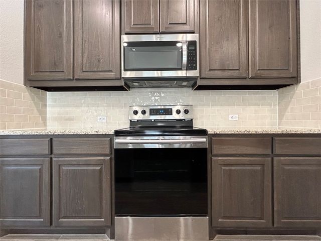 505 Reatta Drive, Justin, TX 76247