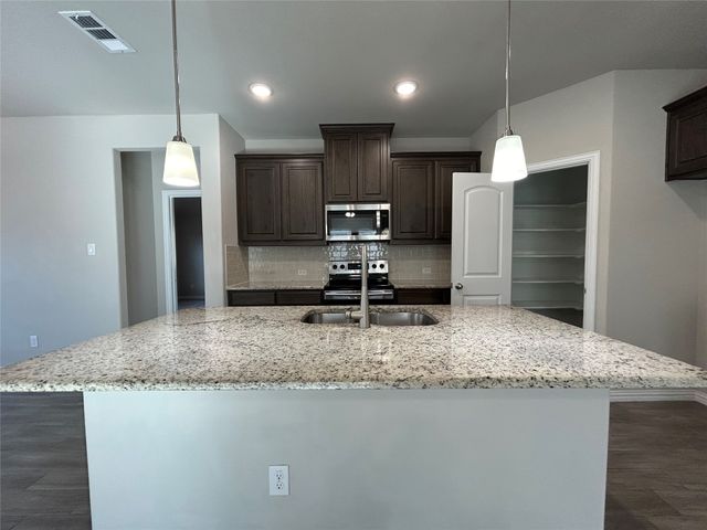 505 Reatta Drive, Justin, TX 76247