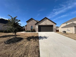 505 Reatta Drive, Justin, TX 76247