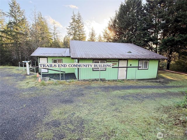 550 E Trails End Drive, Belfair, WA 98528