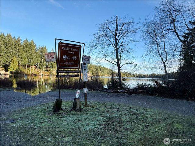 550 E Trails End Drive, Belfair, WA 98528