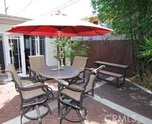 516 518 Roycroft Avenue, Long Beach, CA 90814