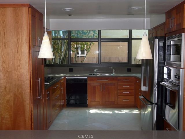 516 518 Roycroft Avenue, Long Beach, CA 90814