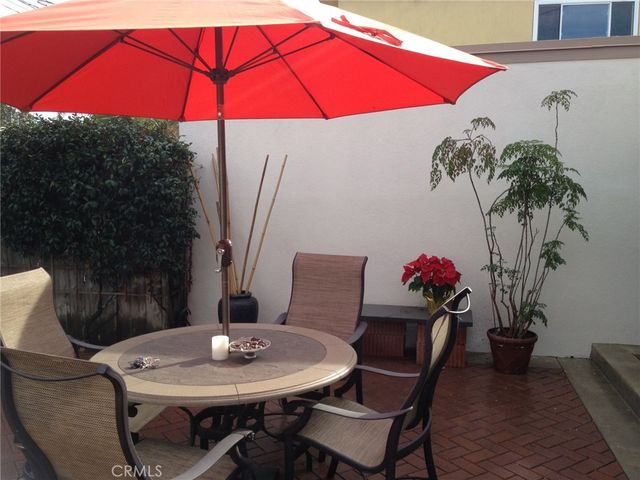 516 518 Roycroft Avenue, Long Beach, CA 90814