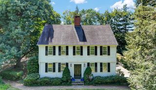 1 Mountain Spring Road, Farmington, CT 06032