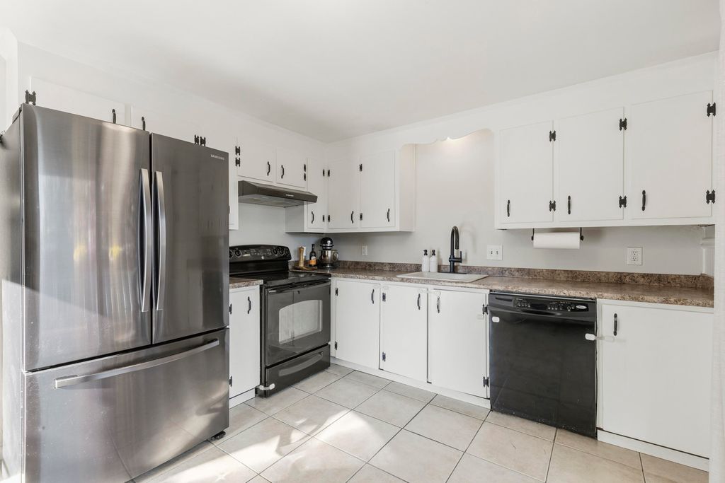 30 Lawn Avenue, South Portland, ME 04106 — photo 4
