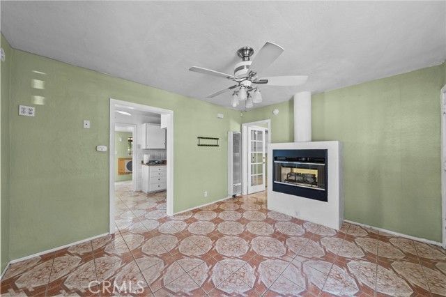 411 W Acacia, Hemet, CA 92543