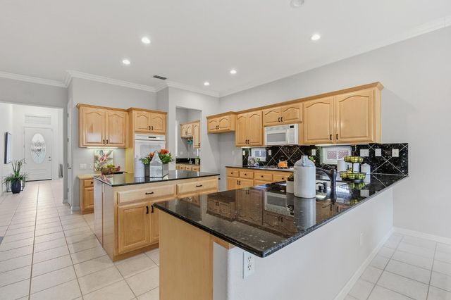 4127 Tahoe Vista Dr, Rocklin, CA 95765