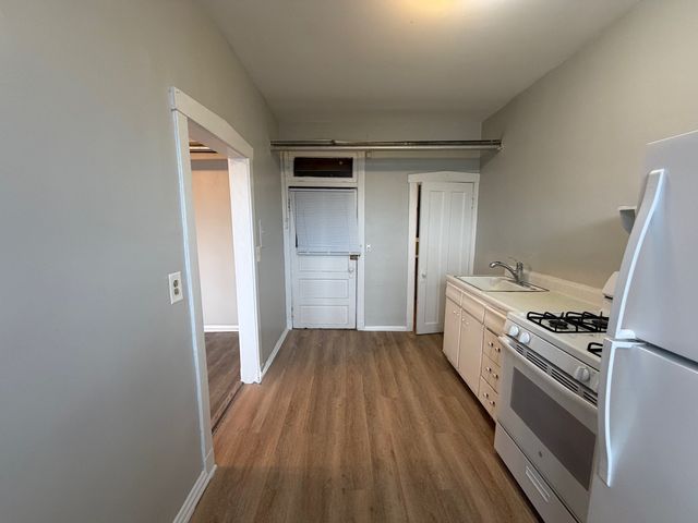 3224 N Karlov Avenue B, Chicago, IL 60641