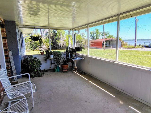 664 CR 467, Lake Panasoffkee, FL 33538