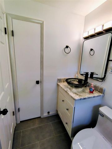 664 CR 467, Lake Panasoffkee, FL 33538