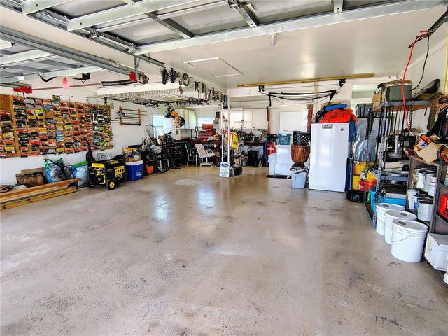 664 CR 467, Lake Panasoffkee, FL 33538