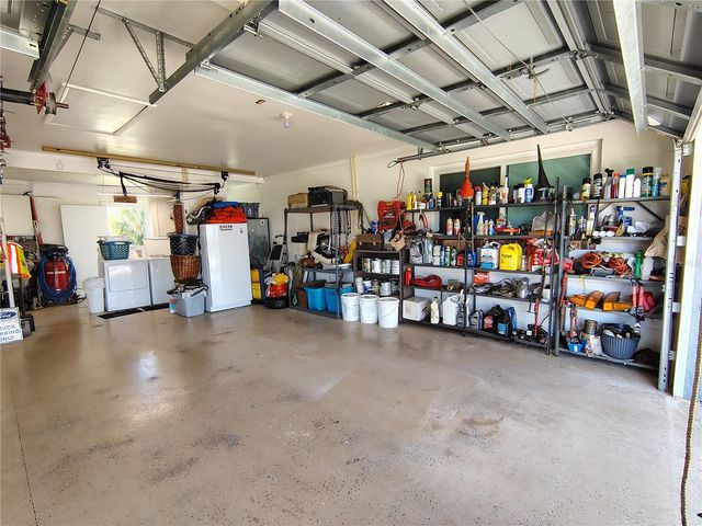 664 CR 467, Lake Panasoffkee, FL 33538