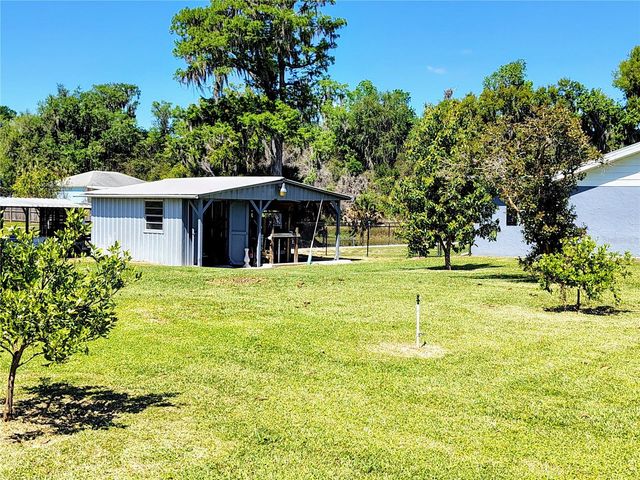 664 CR 467, Lake Panasoffkee, FL 33538